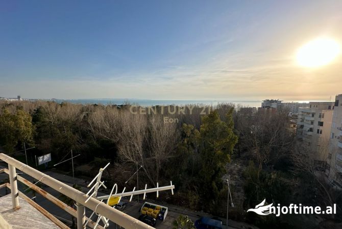Shtepi ne shitje Apartament ne Durres, 2+1, Mobilimi E mobiluar, Pagesa 150,000  Euro.