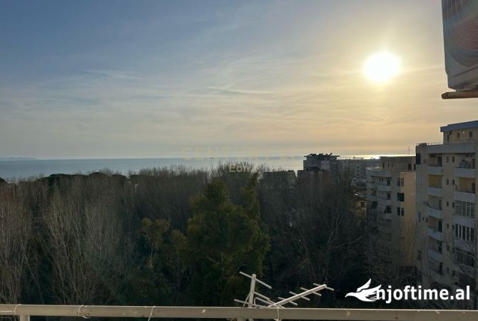 Shtepi ne shitje Apartament ne Durres, 2+1, Mobilimi E mobiluar, Pagesa 150,000  Euro.