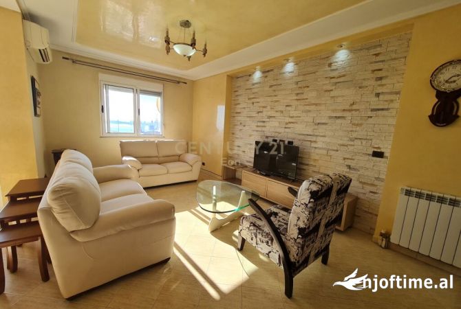 Shtepi ne shitje Apartament ne Durres, 2+1, Mobilimi E mobiluar, Pagesa 140,000  Euro.