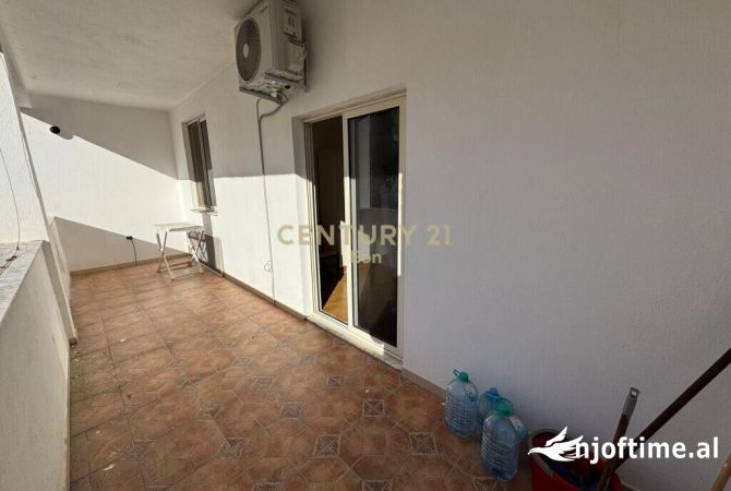 Shtepi ne shitje Apartament ne Durres, 2+1, Mobilimi E mobiluar, Pagesa 139,000  Euro.