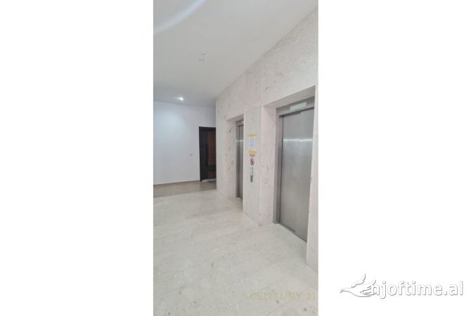 Shtepi ne shitje Apartament ne Durres, 1+1, Mobilimi E mobiluar, Pagesa 180,000  Euro.