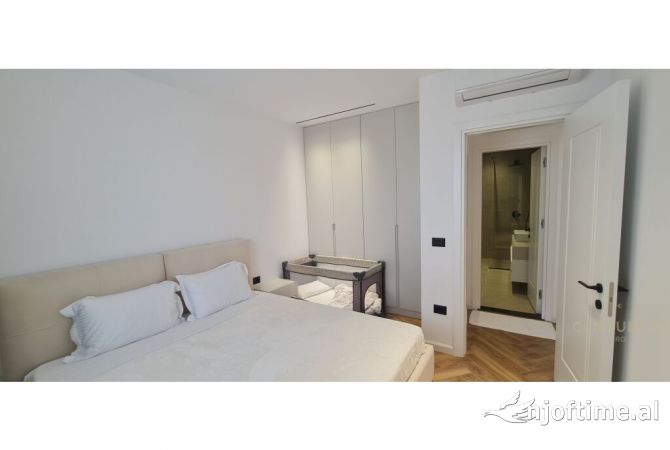 Shtepi ne shitje Apartament ne Durres, 1+1, Mobilimi E mobiluar, Pagesa 180,000  Euro.