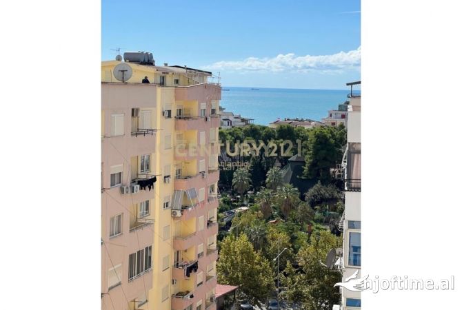 Shtepi ne shitje Apartament ne Durres, 2+1, Mobilimi Bosh, pa mobiluar, Pagesa 125,000  Euro.
