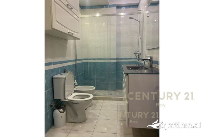 Shtepi ne shitje Apartament ne Durres, 2+1, Mobilimi E mobiluar, Pagesa 135,000  Euro.