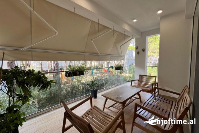 Shtepi ne shitje Apartament ne Durres, 2+1, Mobilimi E mobiluar, Pagesa 320,000  Euro.