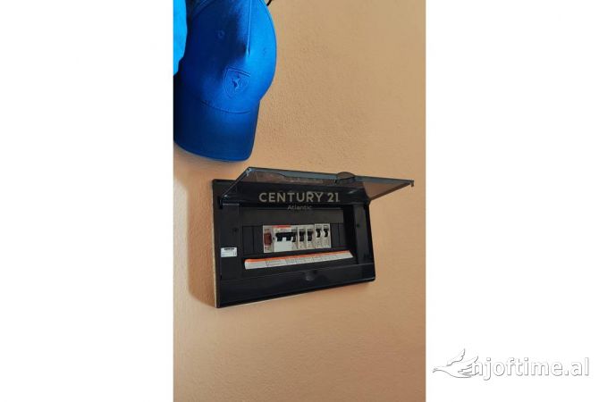 Shtepi ne shitje Apartament ne Durres, 2+1, Mobilimi E mobiluar, Pagesa 110,000  Euro.