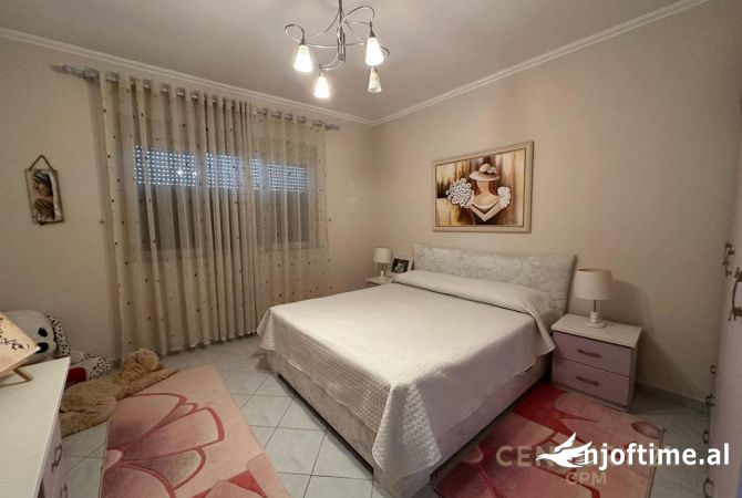 Shtepi ne shitje Duplex(shtepi me 2 kate) ne Durres, 2+1, Mobilimi E mobiluar, Pagesa 200,000  Euro.