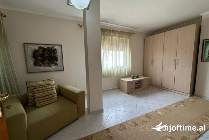 Shtepi ne shitje Duplex(shtepi me 2 kate) ne Durres, 2+1, Mobilimi E mobiluar, Pagesa 200,000  Euro.