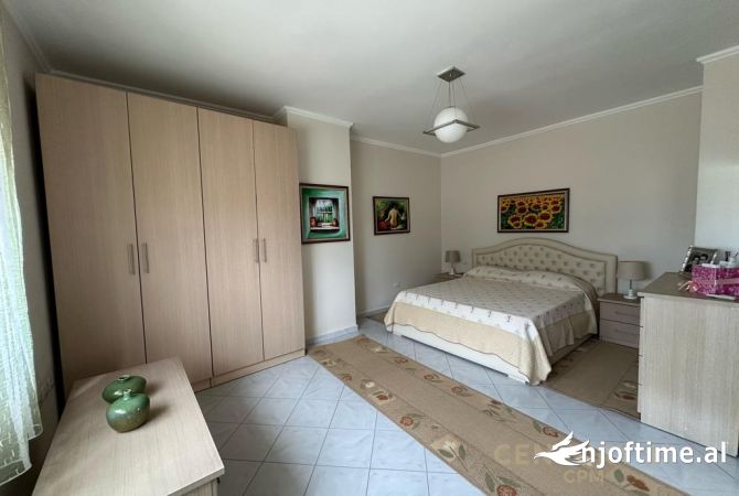 Shtepi ne shitje Duplex(shtepi me 2 kate) ne Durres, 2+1, Mobilimi E mobiluar, Pagesa 200,000  Euro.