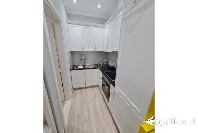 Shtepi ne shitje Apartament ne Durres, 6+1, Mobilimi E mobiluar, Pagesa 622,000  Euro.