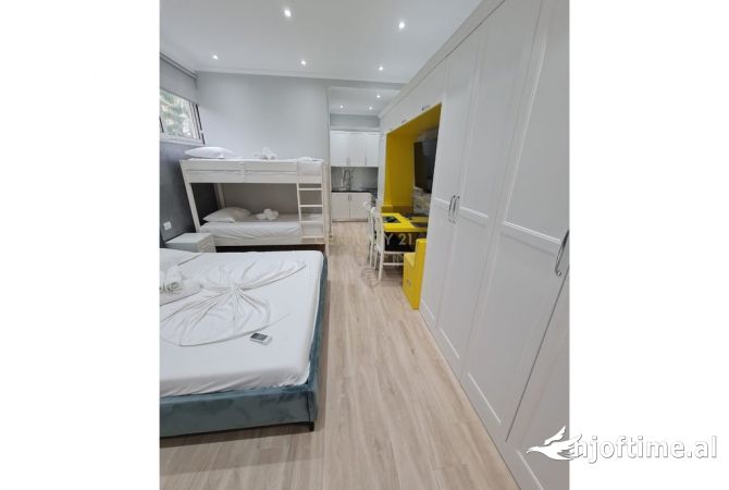 Shtepi ne shitje Apartament ne Durres, 6+1, Mobilimi E mobiluar, Pagesa 622,000  Euro.
