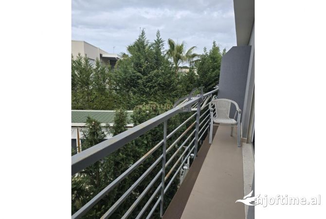 Shtepi ne shitje Apartament ne Durres, 6+1, Mobilimi E mobiluar, Pagesa 622,000  Euro.