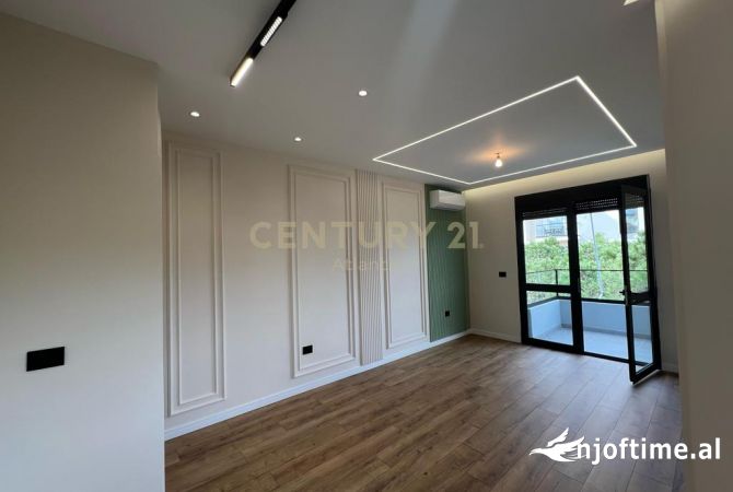 Shtepi ne shitje Apartament ne Durres, 2+1, Mobilimi Pjeserisht e mobiluar, Pagesa 135,000  Euro.