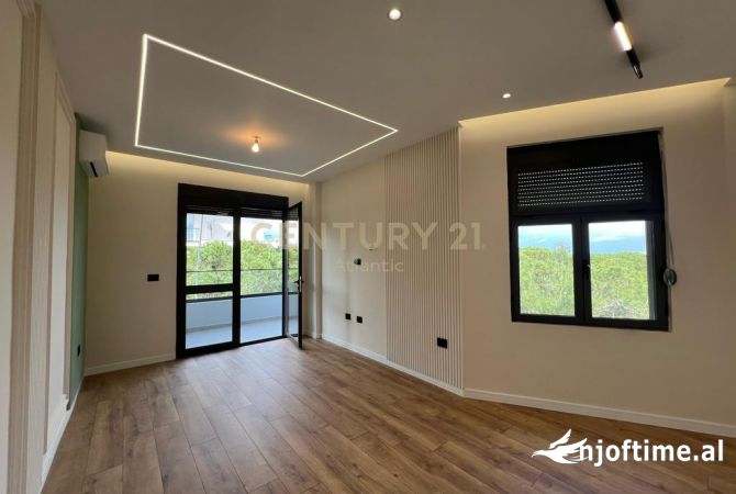 Shtepi ne shitje Apartament ne Durres, 2+1, Mobilimi Pjeserisht e mobiluar, Pagesa 135,000  Euro.