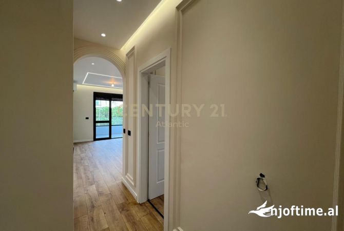 Shtepi ne shitje Apartament ne Durres, 2+1, Mobilimi Pjeserisht e mobiluar, Pagesa 135,000  Euro.