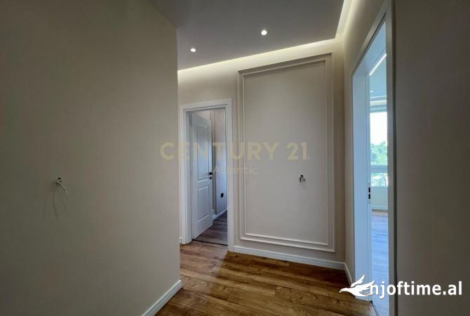 Shtepi ne shitje Apartament ne Durres, 2+1, Mobilimi Pjeserisht e mobiluar, Pagesa 135,000  Euro.