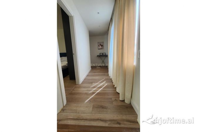 Shtepi ne shitje Vila Luksoze ne Durres, 4+1, Mobilimi E mobiluar, Pagesa 390,000  Euro.