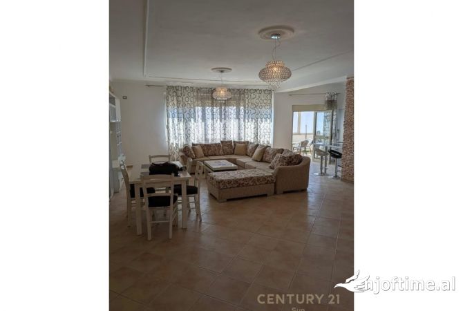 Shtepi ne shitje Apartament ne Durres, 3+1, Mobilimi E mobiluar, Pagesa 170,000  Euro.