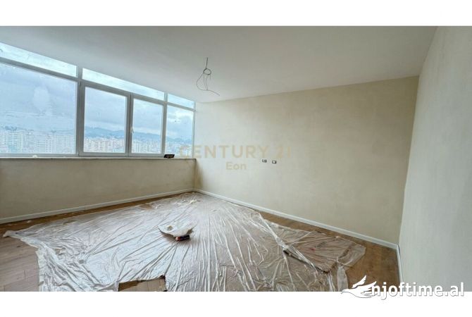 Shtepi ne shitje Apartament ne Durres, 2+1, Mobilimi Bosh, pa mobiluar, Pagesa 130,000  Euro.