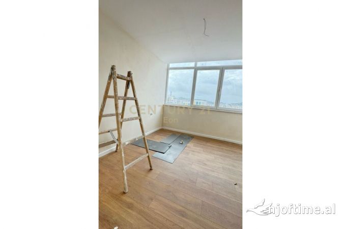 Shtepi ne shitje Apartament ne Durres, 2+1, Mobilimi Bosh, pa mobiluar, Pagesa 130,000  Euro.