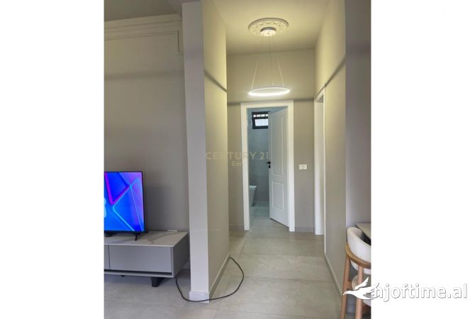 Shtepi ne shitje Vila Luksoze ne Durres, 2+1, Mobilimi E mobiluar, Pagesa 260,000  Euro.