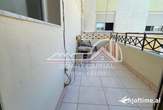 Shtepi ne shitje Apartament ne Vlore, 2+1, Mobilimi E mobiluar, Pagesa 60,000  Euro.