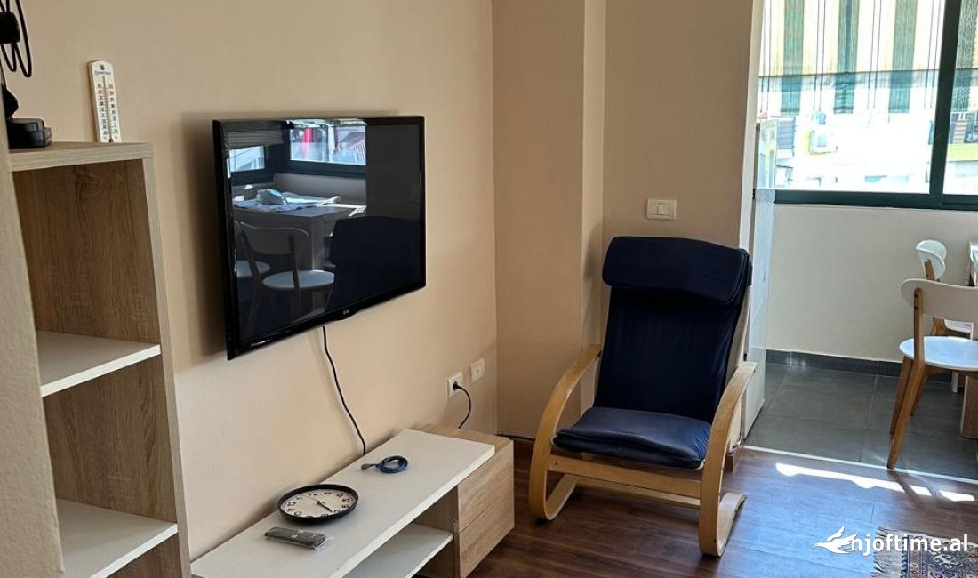 Shtepi me qera Apartament ne Tirane, 1+1, Mobilimi E mobiluar, Pagesa 280  Euro.