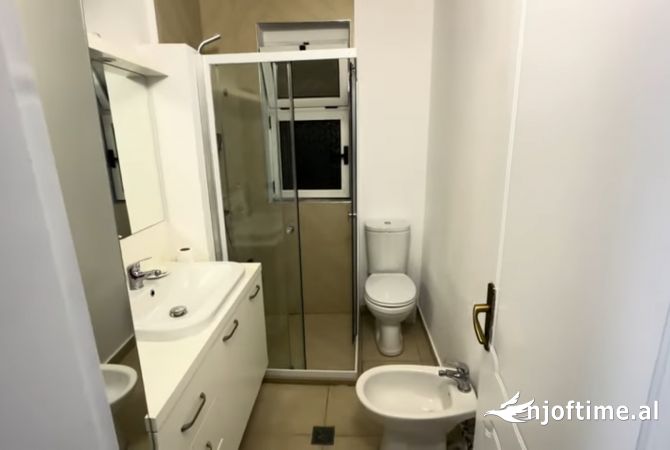 Shtepi me qera 1+1 ne Tirane - 450 Euro