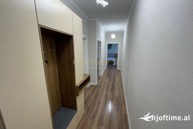 Shtepi ne shitje Apartament ne Durres, 2+1, Mobilimi E mobiluar, Pagesa 111,000  Euro.