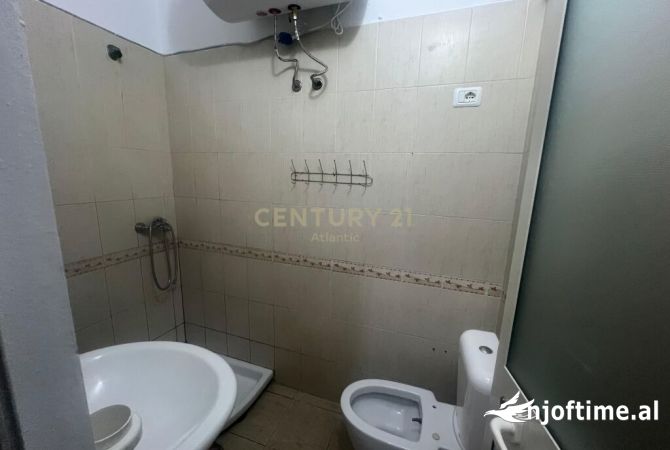 Shtepi ne shitje Apartament ne Durres, 2+1, Mobilimi E mobiluar, Pagesa 85,000  Euro.