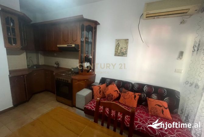 Shtepi ne shitje Apartament ne Durres, 2+1, Mobilimi E mobiluar, Pagesa 85,000  Euro.