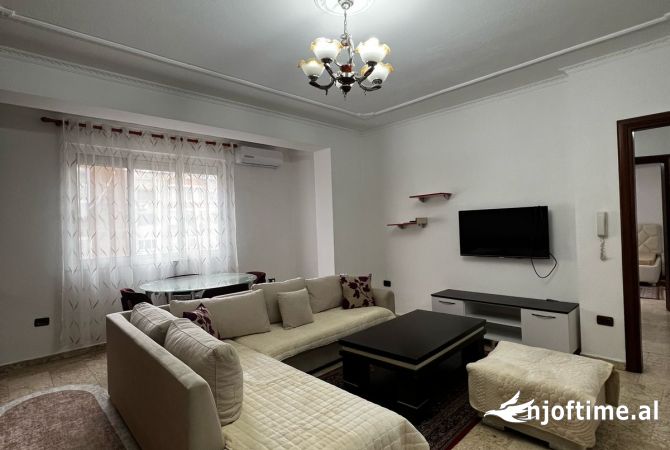 Shtepi me qera 2+1 ne Tirane - 600 Euro