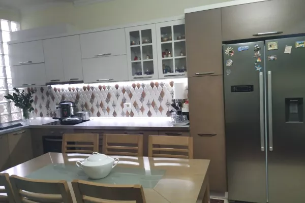 Shtepi me qera 3+1 ne Tirane - 620 Euro