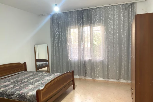 Shtepi me qera 2+1 ne Tirane - 390 Euro