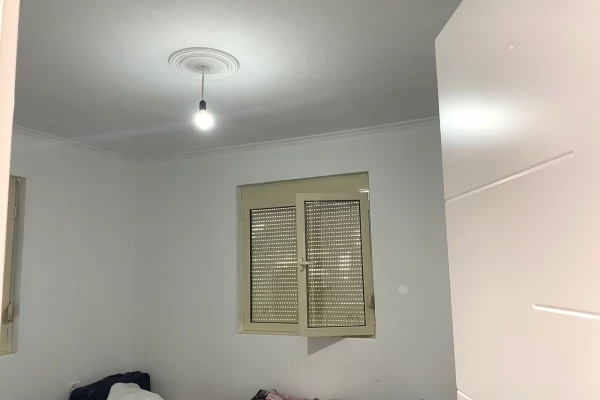 Shtepi ne shitje Apartament ne Tirane, 2+1, Mobilimi E mobiluar, Pagesa 119,000  Euro.