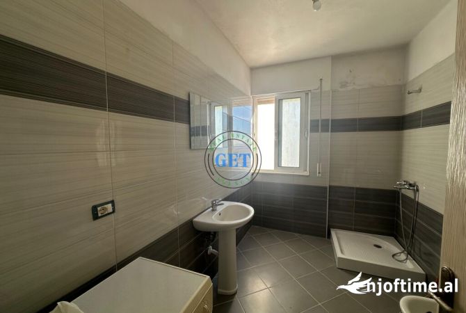 Shtepi me qera 1+1 ne Durres - 250 Euro