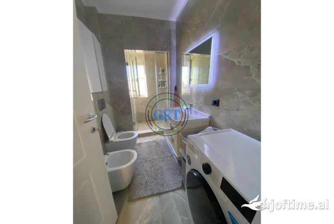 Shtepi ne shitje Apartament ne Durres, 2+1, Mobilimi E mobiluar, Pagesa 83,000  Euro.