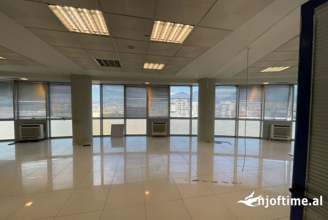 Ambient biznesi me qera 1+1 ne Tirane - 2,800 Euro