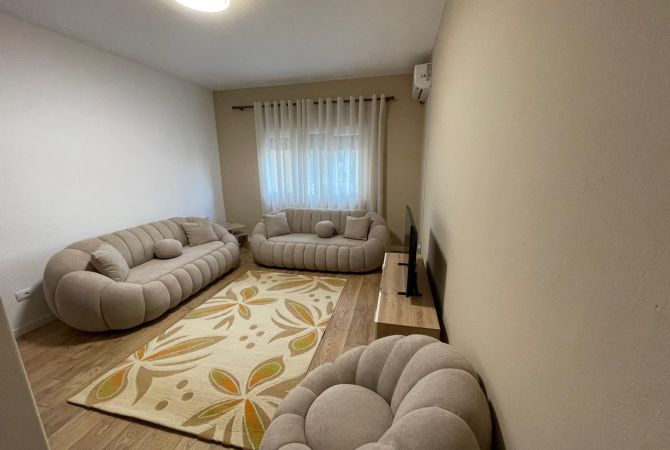 Shtepi me qera 2+1 ne Tirane - 750 Euro