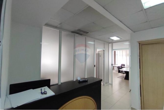 Business Property for Rent 1+1 in Tirana - 2,800 Euro