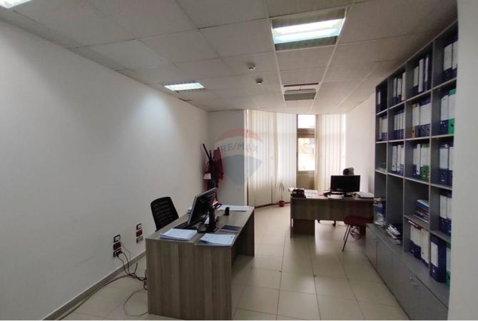Business Property for Rent 1+1 in Tirana - 2,800 Euro