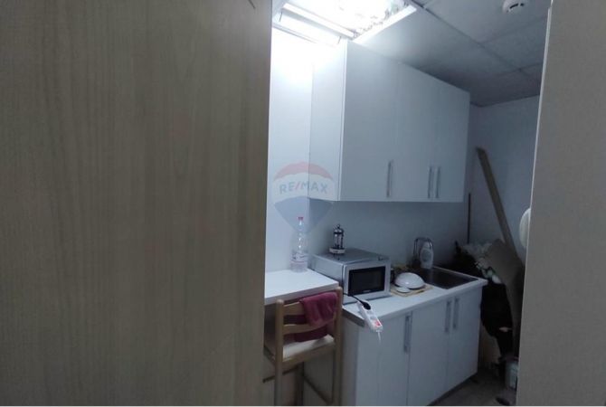 Zyre - Per Qira - Rruga Sulejman Delvina