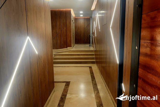 Ambient biznesi me qera 3+1 ne Tirane - 350 Euro