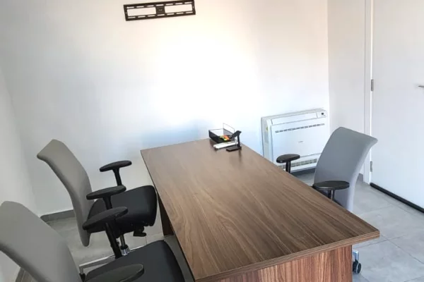 🟢 OKAZION - ZYRE E KOMPLETUAR ME QIRA (SHARED OFFICE)