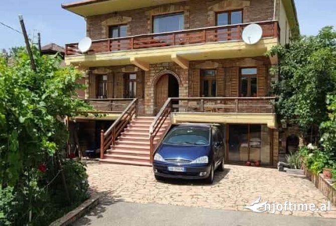 Casa in vendita 7+1 a Koriza - 235,000 Euro