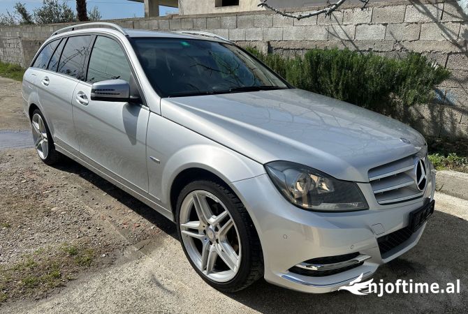 Makina ne shitje ne Lushnje, Mercedes-Benz, 2012 Benzine,Kambio Automatik Pagesa 740,000  Leke.