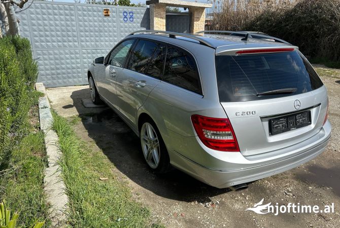 Makina ne shitje ne Lushnje, Mercedes-Benz, 2012 Benzine,Kambio Automatik Pagesa 740,000  Leke.