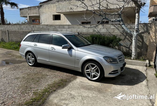 Makina ne shitje ne Lushnje, Mercedes-Benz, 2012 Benzine,Kambio Automatik Pagesa 740,000  Leke.