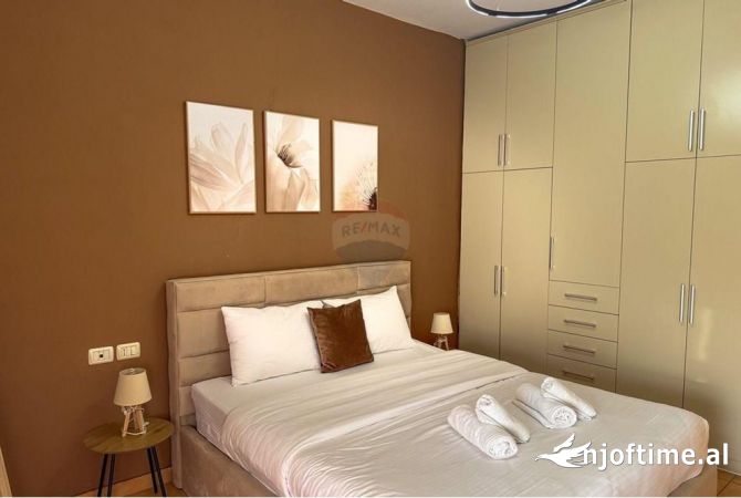 Shtepi ne shitje Apartament ne Tirane, 1+1, Mobilimi E mobiluar, Pagesa 190,000  Euro.