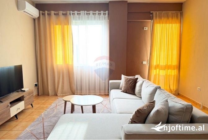 Shtepi ne shitje Apartament ne Tirane, 1+1, Mobilimi E mobiluar, Pagesa 190,000  Euro.